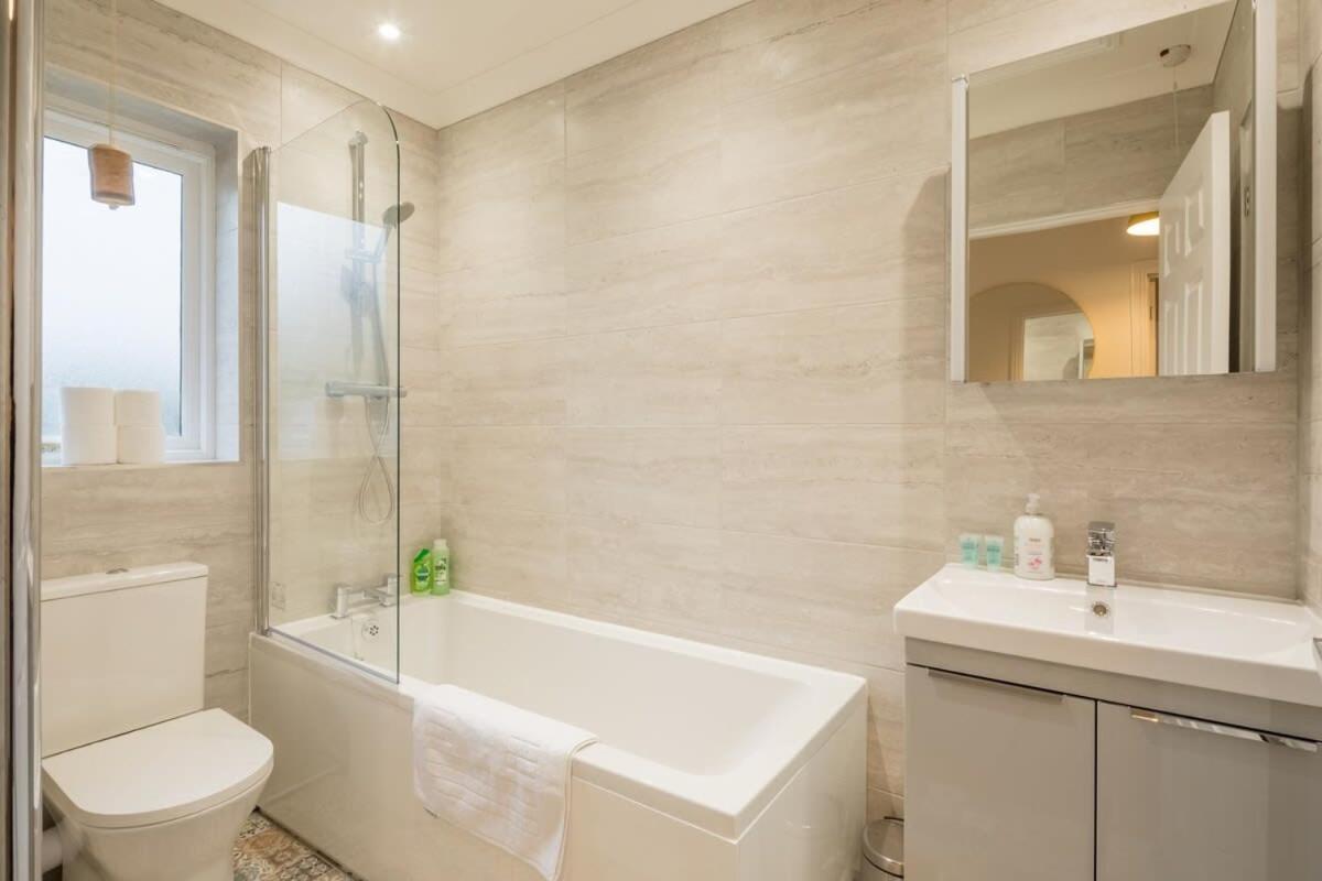 Lovely 1 Bed Apartment With Free Parking & Garden Cambridge  Exterior photo