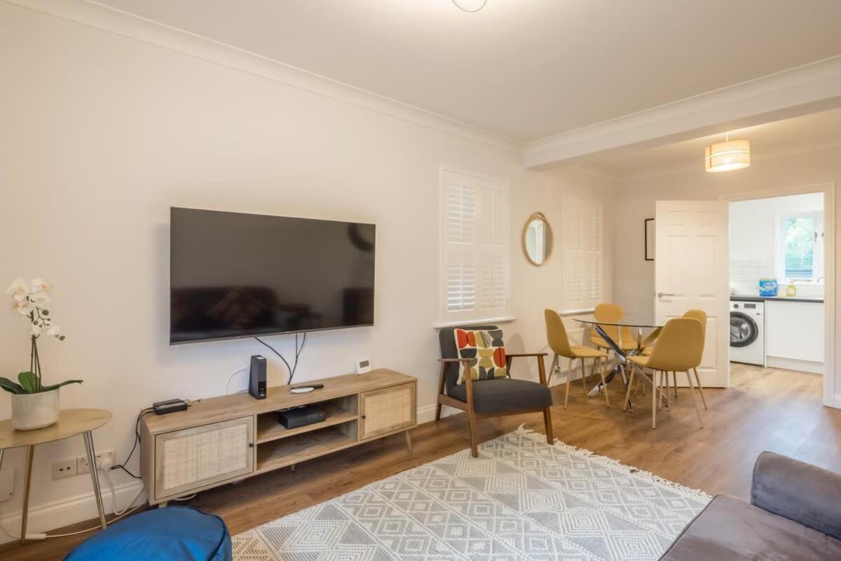 Lovely 1 Bed Apartment With Free Parking & Garden Cambridge  Exterior photo