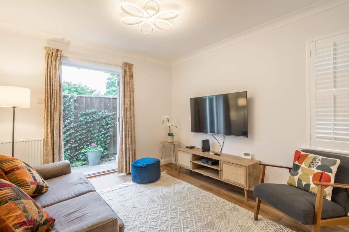 Lovely 1 Bed Apartment With Free Parking & Garden Cambridge  Exterior photo