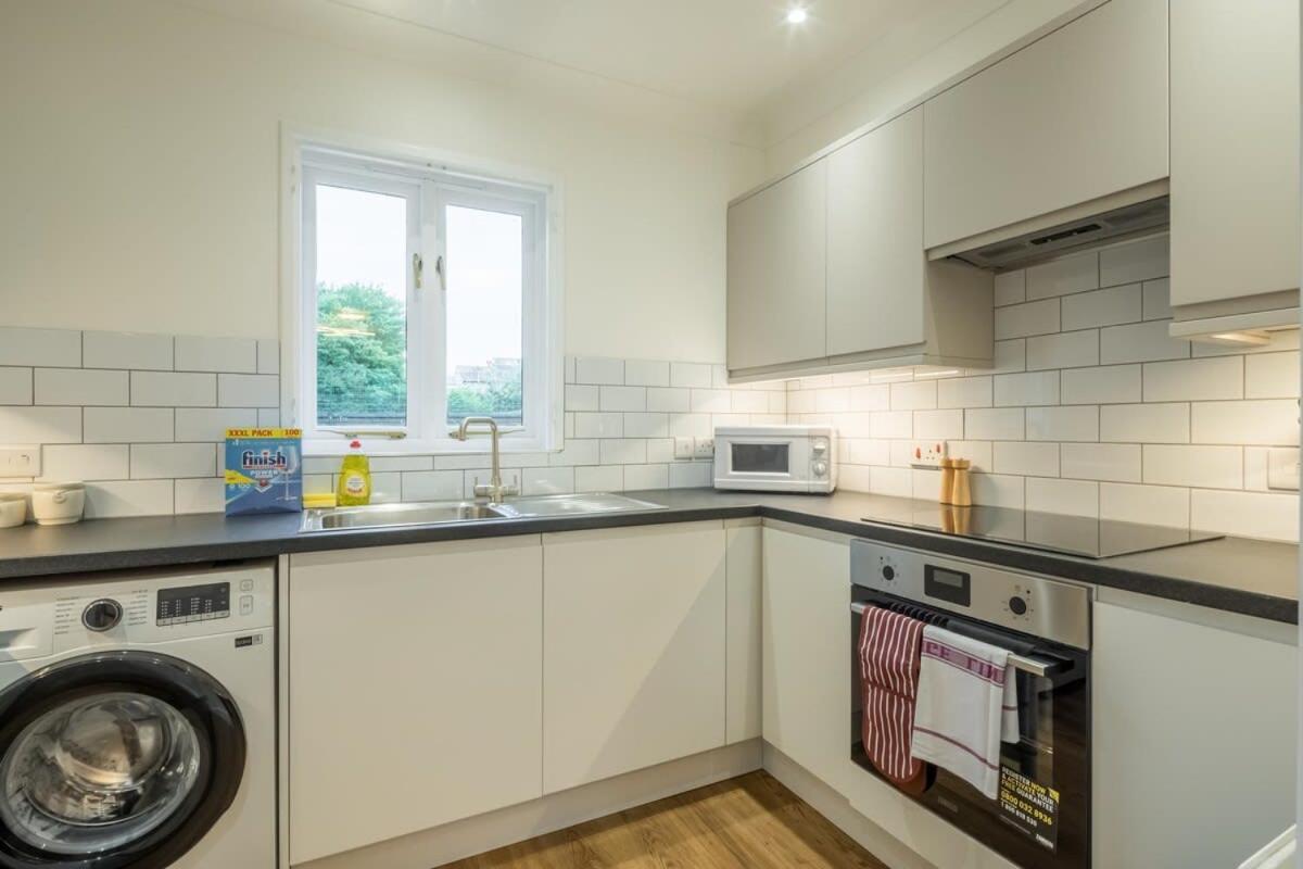 Lovely 1 Bed Apartment With Free Parking & Garden Cambridge  Exterior photo
